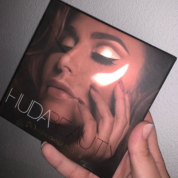 HUDA BEAUTY Other - Huda highlight pallet